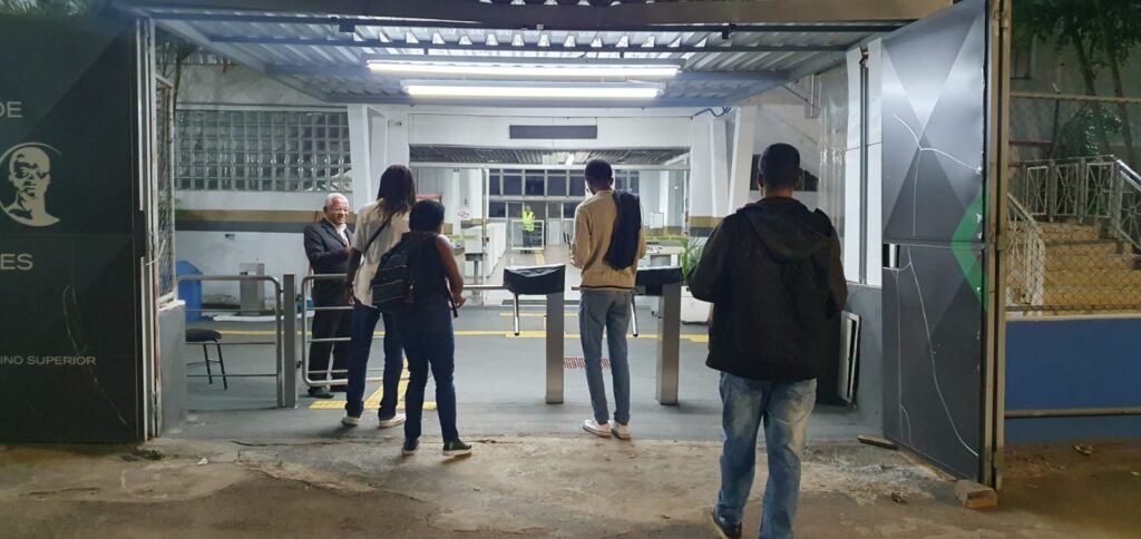 Alunos na volta as aulas na Universidade Zumbi dos Palmares